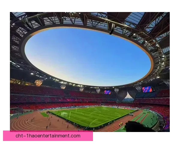 2026世界杯互动屏点燃全球观赛热潮打造沉浸式市体育科技地标